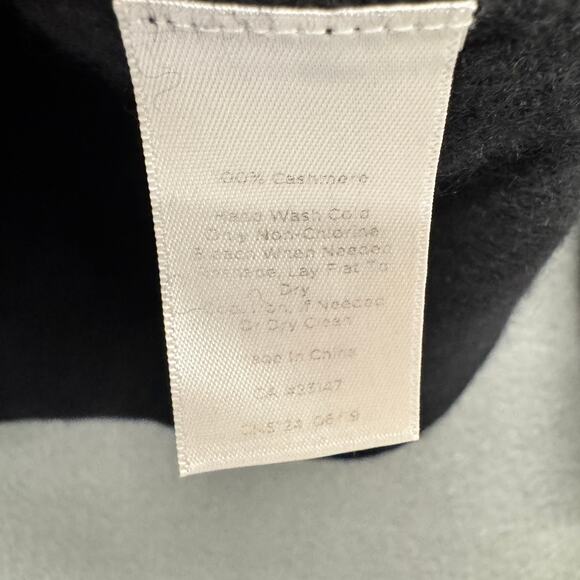 Talbots Cashmere Sweater Womens Medium Black Turtleneck Knit Pullover Classic - Picture 5 of 6